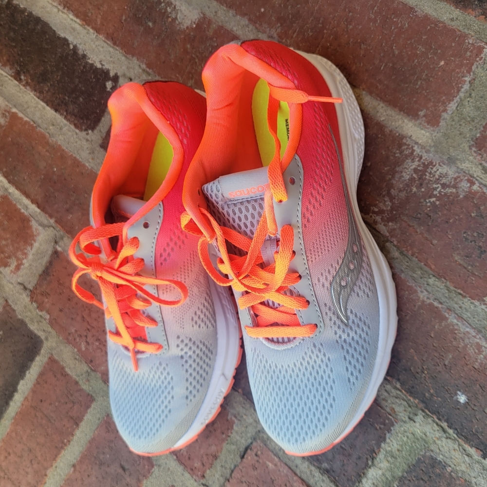 Saucony Athletic Shoes, size 8.5 women's